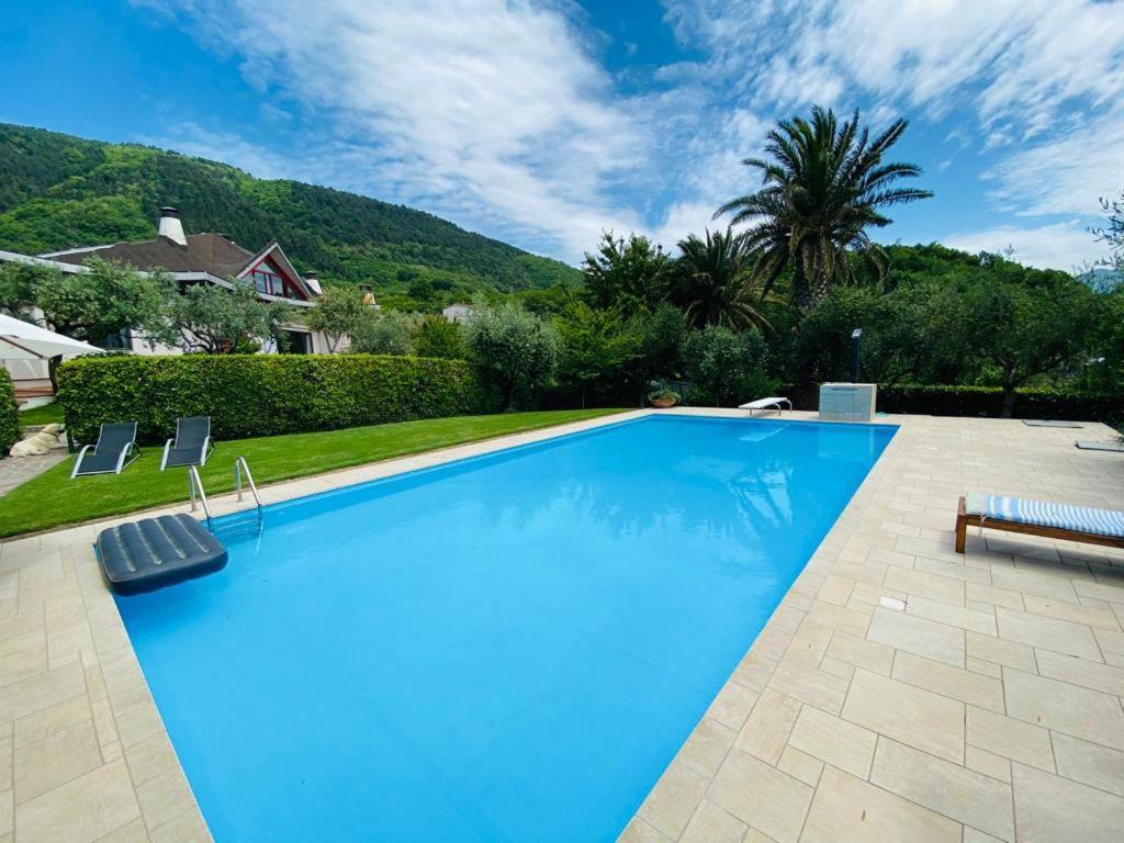 Santo Stefano del Sole Villa Mandetta B&B מראה חיצוני תמונה
